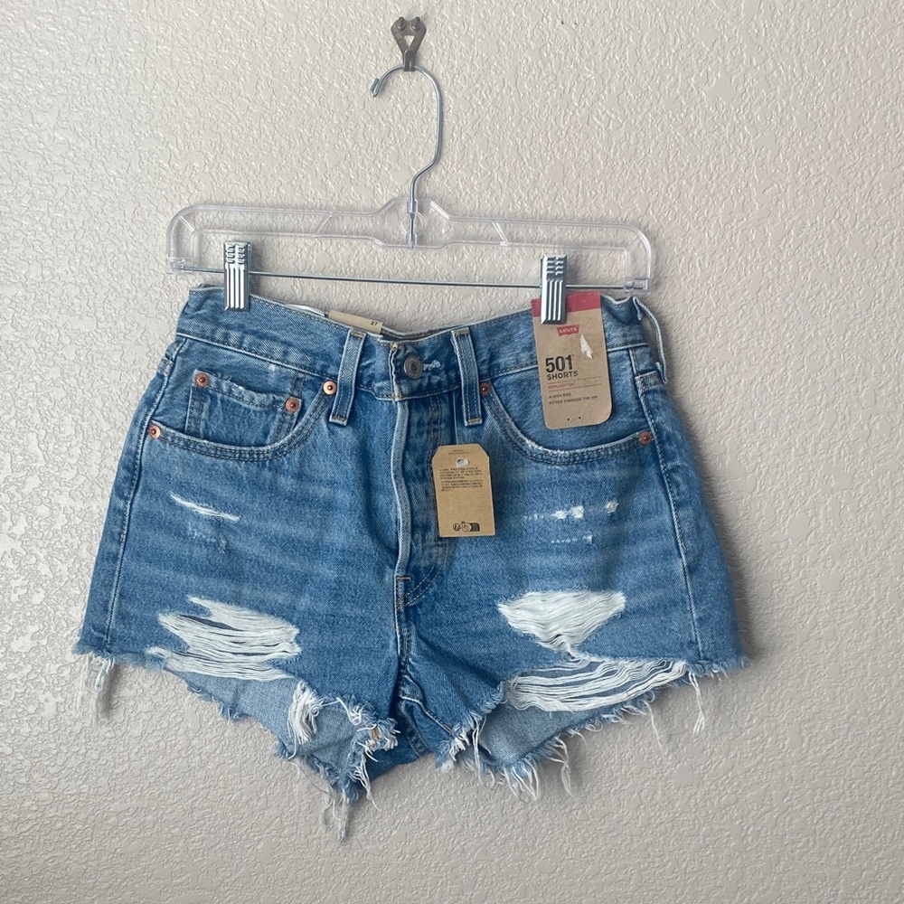 Levi's Women's 501 Shorts  Light Cotton Button Fly Distressed Sizes:  24/27/30 - Picture 2 of 8